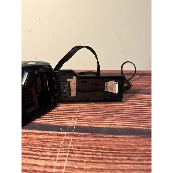 Pentax Zoom 105 Super 35mm Film Camera Point & Shoot Camera - WORKING - Picture 7 of 12